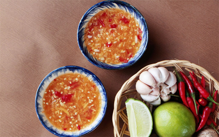 Mắm ớt tỏi - Thứ nước chấm không thể thiếu trong ẩm thực Việt